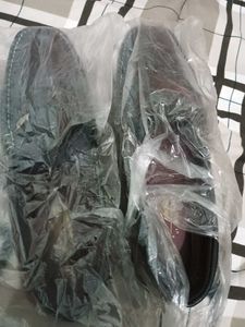 Knoos® Men Loafers In Excellent Condition.