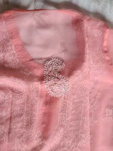 Lucknowi Chikankari Kurti