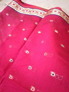 Elegant Pink Paisley Saree