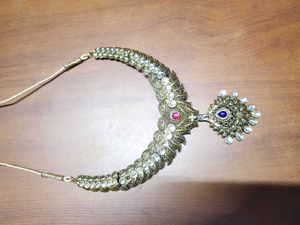Antique Style Stone Necklace