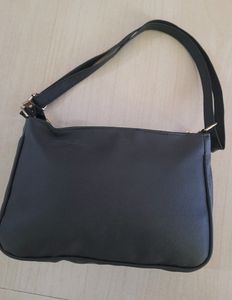 Zig Zag Trendy Women Hand Bag