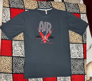 Air Jordan Graphic Tee. NIKE