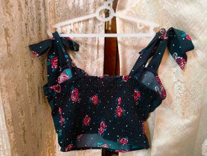 Floral Printed Sleeveless Crop Top