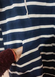 Women Sweatshirt With Attach Cap