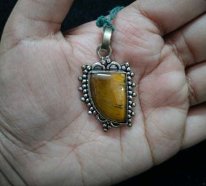 Beautiful Tiger&#39;s Eye Pendant
