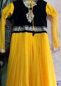 Elegant Yellow Ethnic Gown