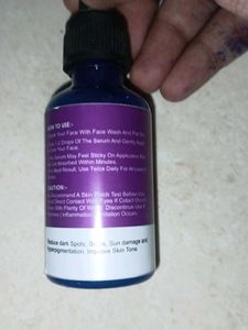 KOJIC ACID SERUM BRIGHTENS THE SKIN