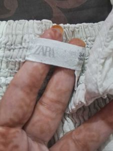 Cute Girl&#39;s White Floral Dress