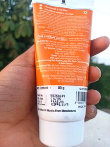 80 g ❤️ The Derma Co 1% Hyaluronic Acid Sunscreen