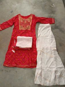 Red Colour Chunari Kurta Set With Dupatta