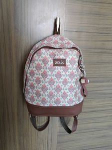 Zouk Floral Print Backpack