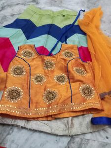 Lahenga Cholieset