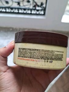 Naturali Ubtan Brightening Body Scrub