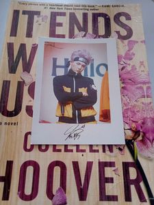 COLLEN HOOVER&#39;S BOOK: IT ENDS WITH US
