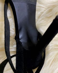 ✨ 👠 Koovs Elegant Black Sandals heels