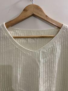 Sale‼️Cream Knit V-Neck Pullover