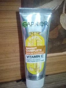 garnier vitamin c face wash