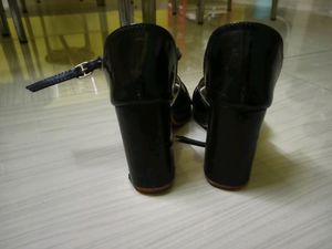 black heel