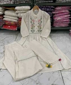 Chikankari Embroidered Kurta Set