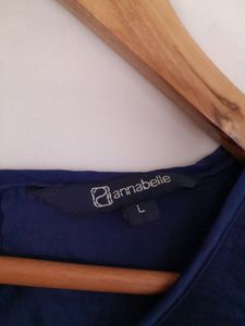 Navy Blue Top (Women&#39;s)