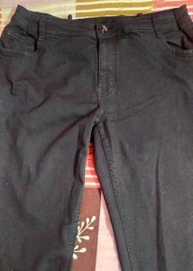 High Star Leg Distressed Jean