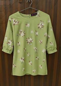 Blooming Olive Charm Top 🌿✨