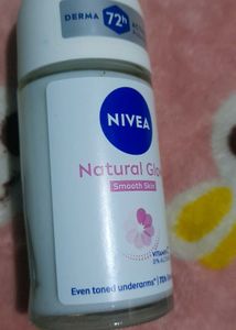NIVEA Natural Glow Deodorant