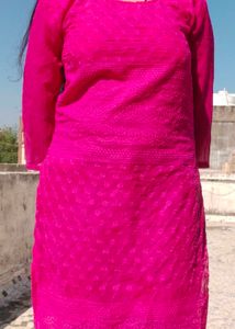 Elegant Pink Embroidered Kurta