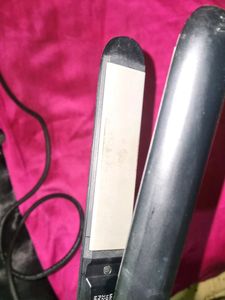 Almost New panasonic hair strightner