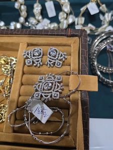 Silver Zirconia Pendant Set