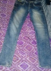 DENIM JEANS
