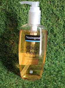 Neutrogena Facial Cleanser