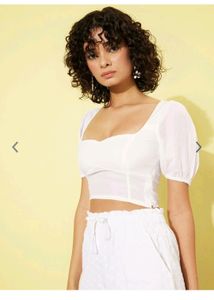 Mast &amp; Harbour CloudWhite Sweetheart Neck Crop Top