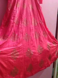 gown