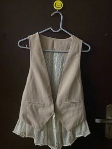 Ruffle Hem Vest Bust 32