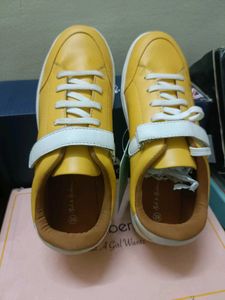 Stylish Mast And Harbour Casual Shoes