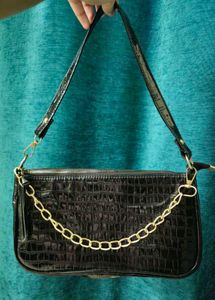 Chic Black Shoulder Sling Bag! 🐈‍⬛⭐