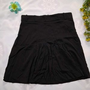 Zara Black Mini Skirt 🖤✨️