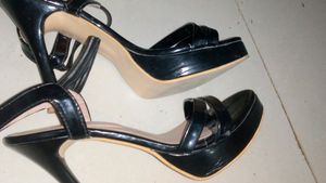 Black Heels 350rs