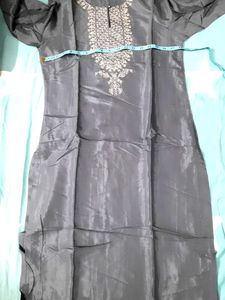 Elegant Embroidered Kurta