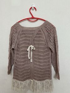 Lace Trim Knit Top