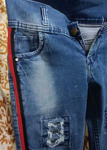 Distressed Skinny Fit Jeans with Side Stripe – Urb