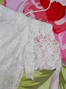 (459)Lace Off-Shoulder Crop Top
