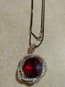 Long Chain With Pendant