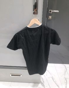 Black T shirt