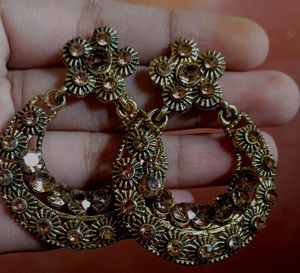 Golden Earrings 🤩