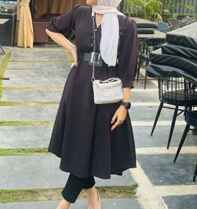 Chic Midi Dress with Belt