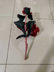 Velvet Rose Flower Leaves Showpiece