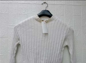 New with tag Pinterest Ribbed Crop Top - Long Slee