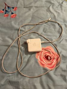 MacBook Air 61W USB-C Power Adapter